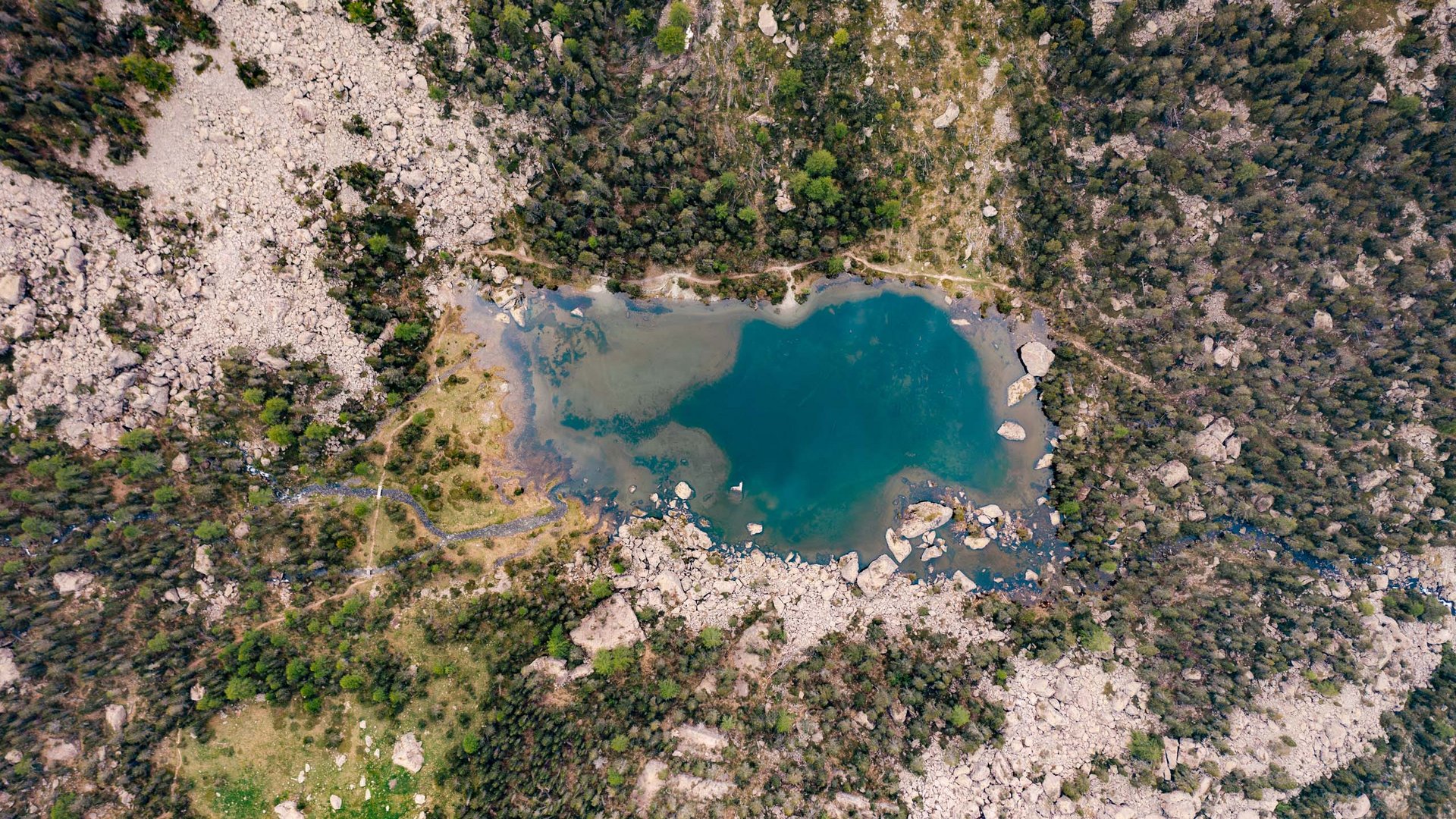 Il nostro hotel al cospetto del Mont Avic